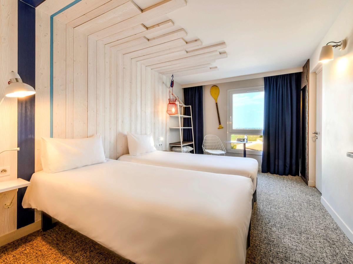 ไอบิส สไตล์ ลา โรเชล ทาลัสโซ ชาติแลยง Hotel ชาแตเลยง-ปลาจ ภายนอก รูปภาพ
